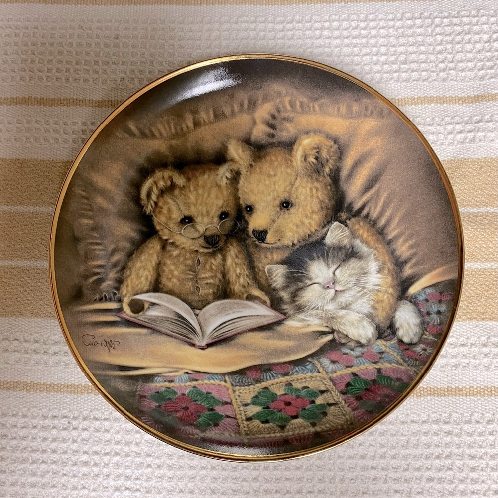 Franklin Mint Fine Porcelain Vintage Plate “Bedtime Story” by Sue Willis 8”Round